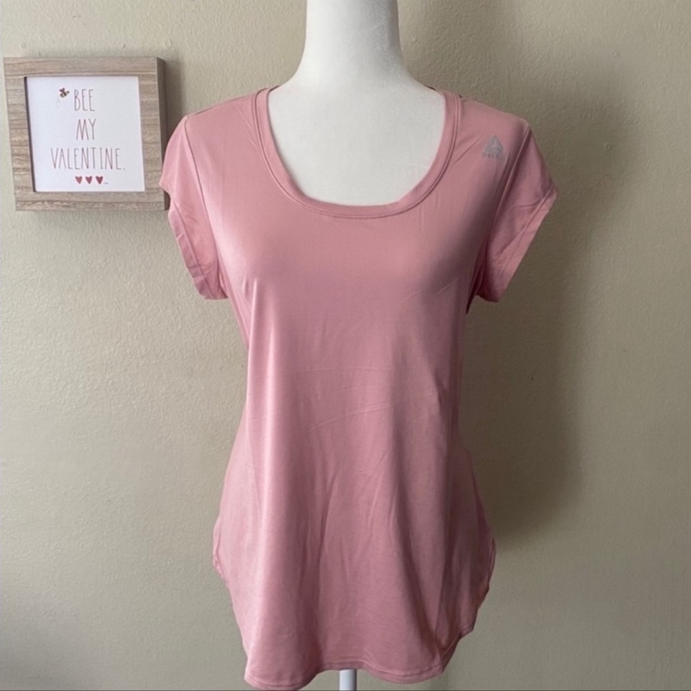 Reebok Soft Pink Women’s Athletic Tee Shirt✨
